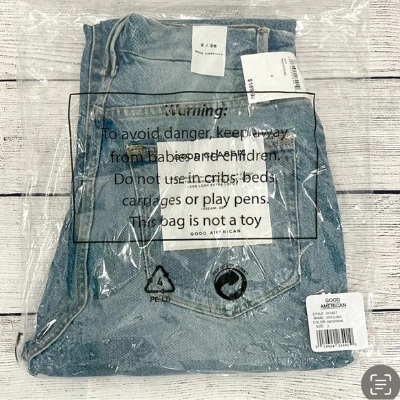 Good American Good Classic Distressed Straight Leg High Rise Jeans Size 2/26 NEW - Picture 13 of 14
